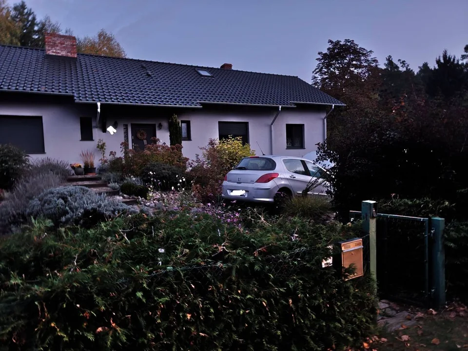 Pijany kierowcw w Boguszynku staranował ogrodzenie