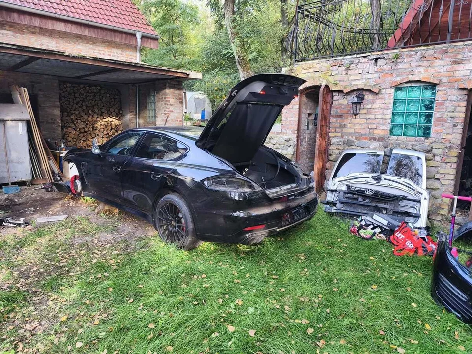 Policjanci odzyskali skradziony samochód