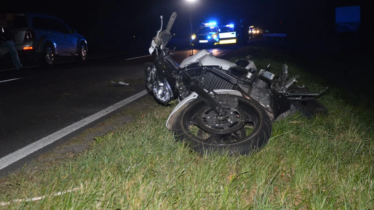 Policja poszukuje świadków wypadku drogowego z udziałem 42-letniego motocyklisty na DW434